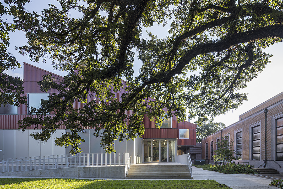 Exterior view of Cannady Hall, with the Fondren Library at right. Photo: Laurian Ghinitiou.