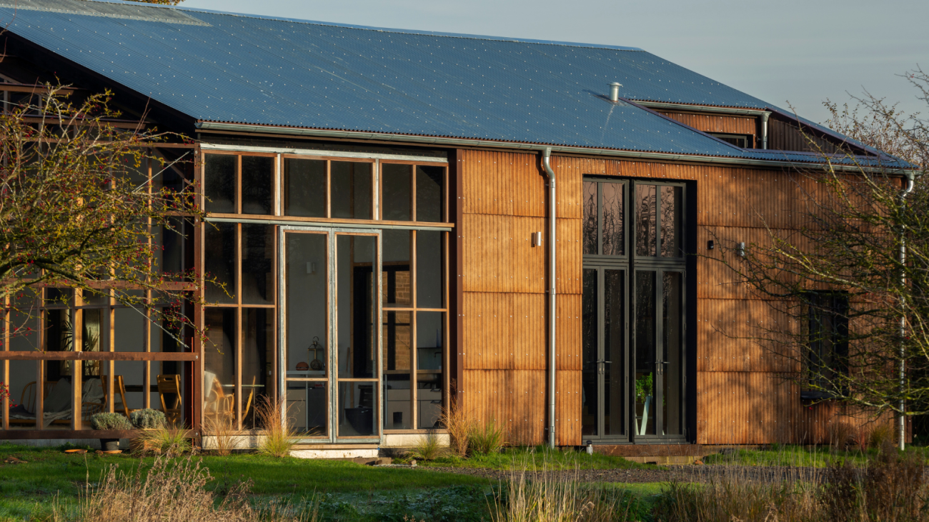 Flat House by Material Cultures. Photographer: Oskar Proctor.