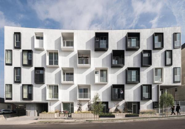 Mariposa 1038 by LOHA